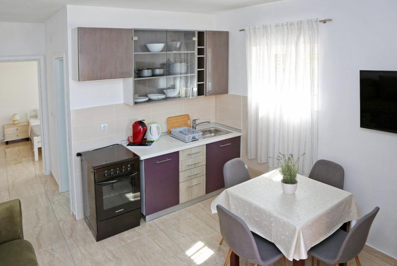 Apartmani Cili Miletici エクステリア 写真