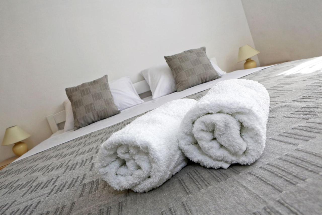 Apartmani Cili Miletici エクステリア 写真