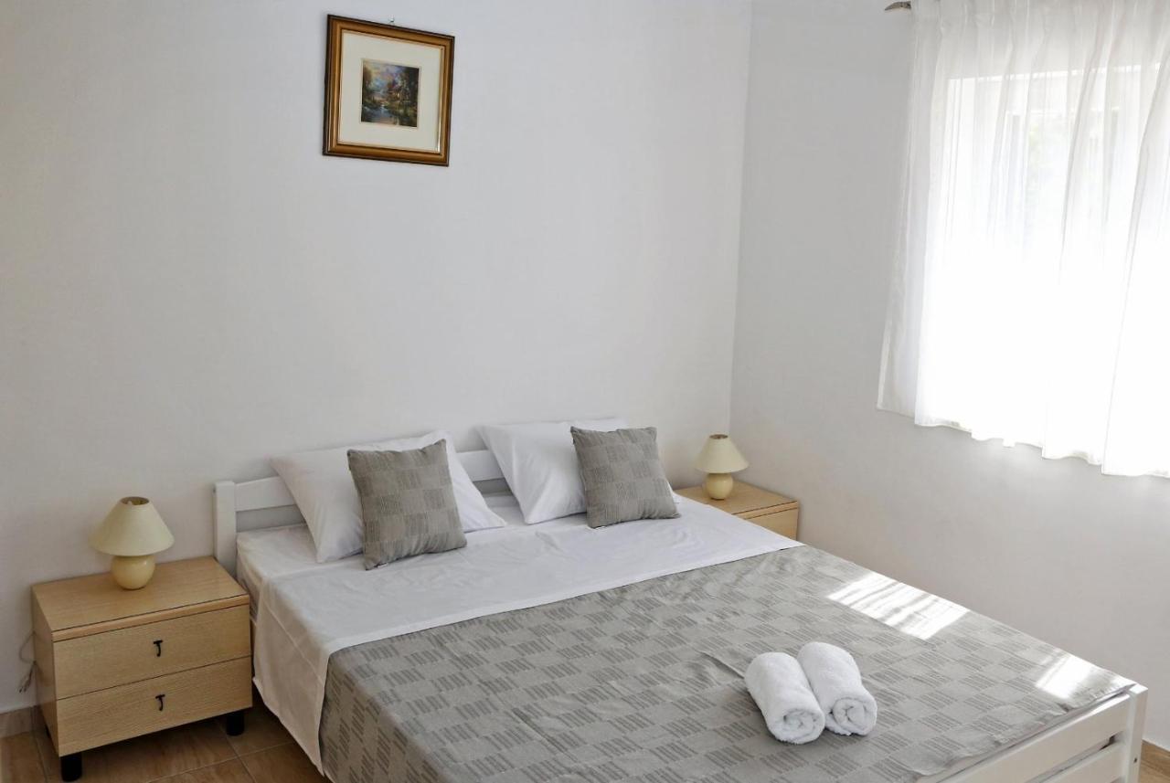 Apartmani Cili Miletici エクステリア 写真